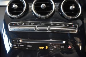 Used_2015_SILVER_MERCEDES-BENZ_C-CLASS_2