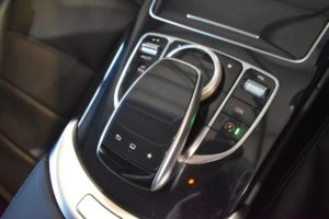 Used_2015_SILVER_MERCEDES-BENZ_C-CLASS_2