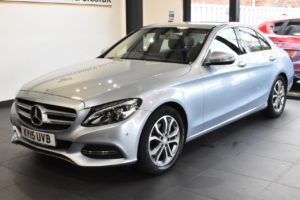 Used_2015_SILVER_MERCEDES-BENZ_C-CLASS_2
