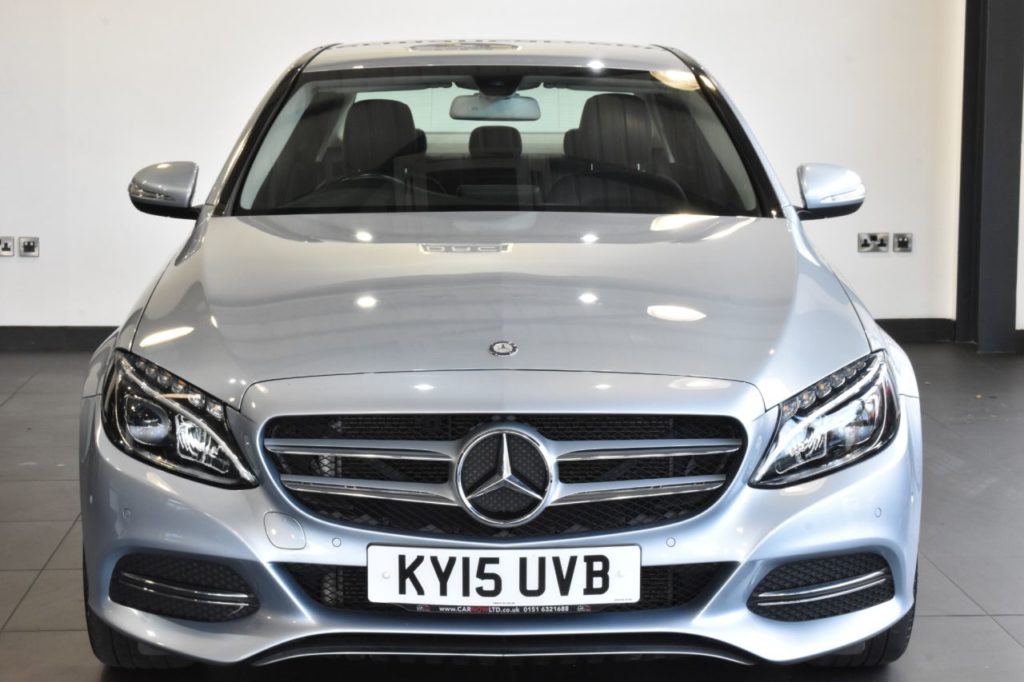 Used_2015_SILVER_MERCEDES-BENZ_C-CLASS_2