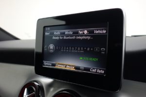 Used_2015_WHITE_MERCEDES-BENZ_CLA_2