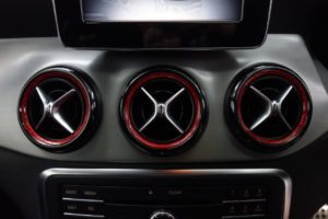 Used_2015_WHITE_MERCEDES-BENZ_CLA_2