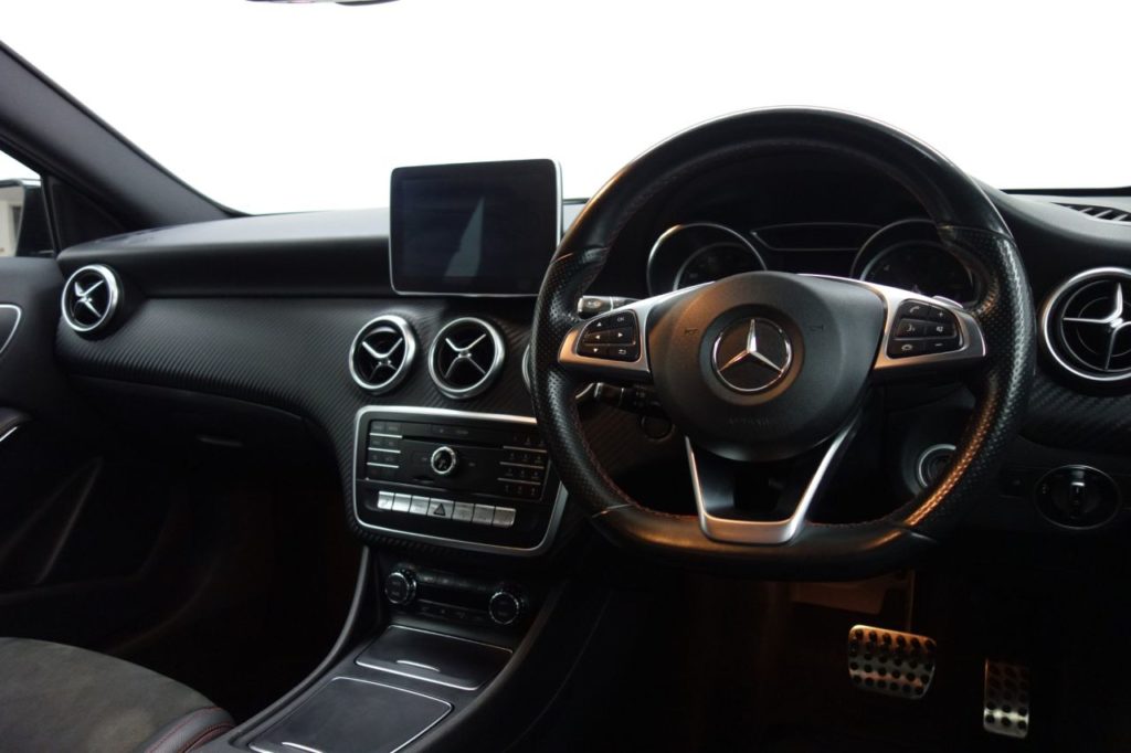 Used_2016_BLACK_MERCEDES-BENZ_A-CLASS_1