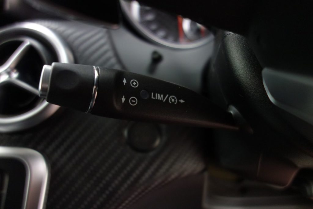 Used_2016_BLACK_MERCEDES-BENZ_A-CLASS_1