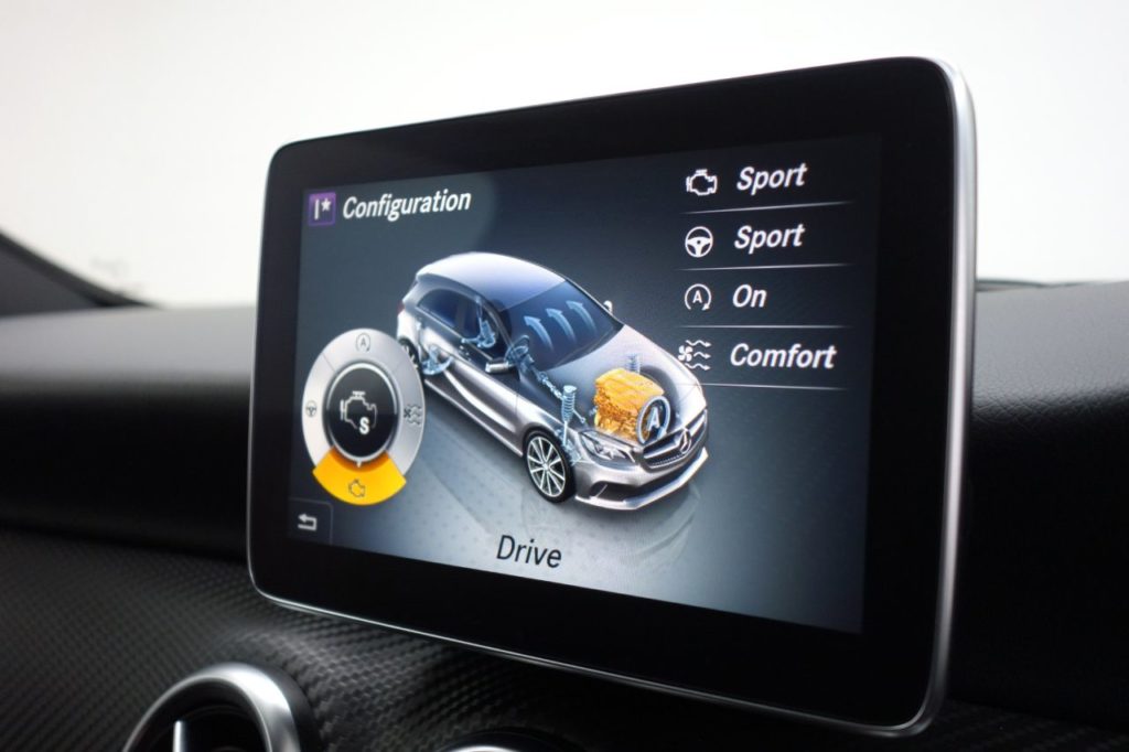 Used_2016_BLACK_MERCEDES-BENZ_A-CLASS_1