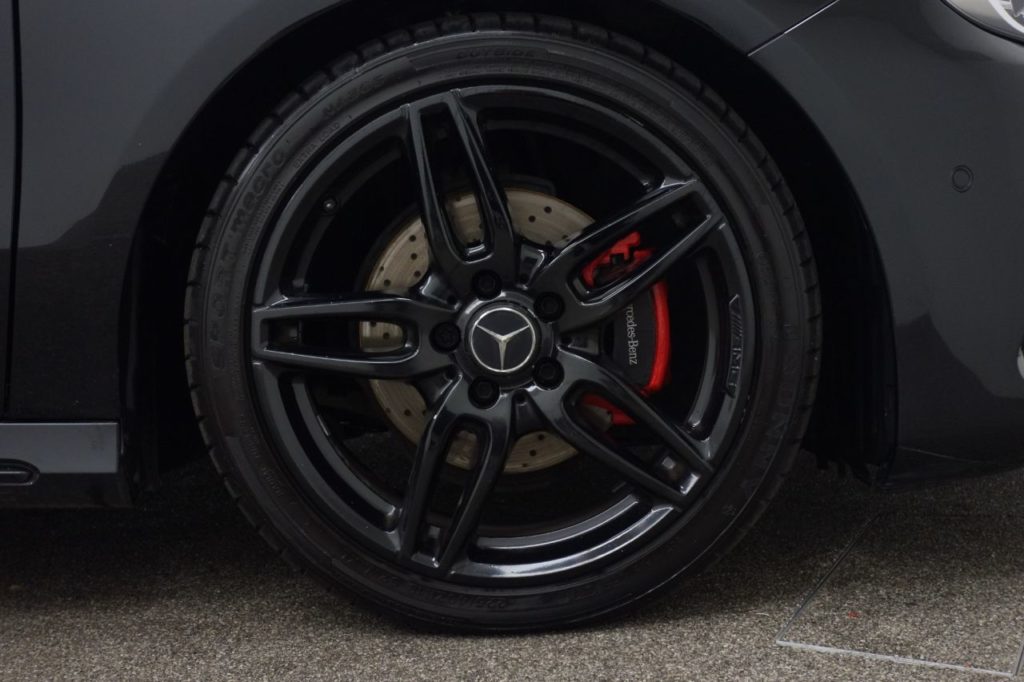 Used_2016_BLACK_MERCEDES-BENZ_A-CLASS_1