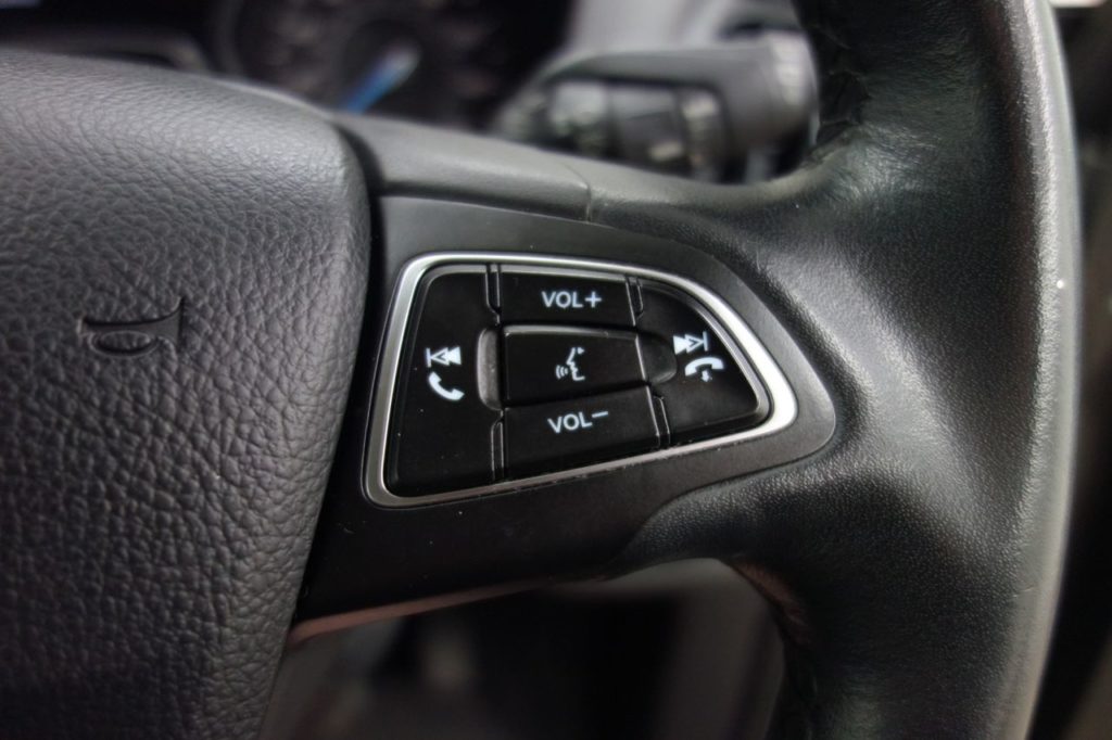 Used_2016_GREY_FORD_C-MAX_1