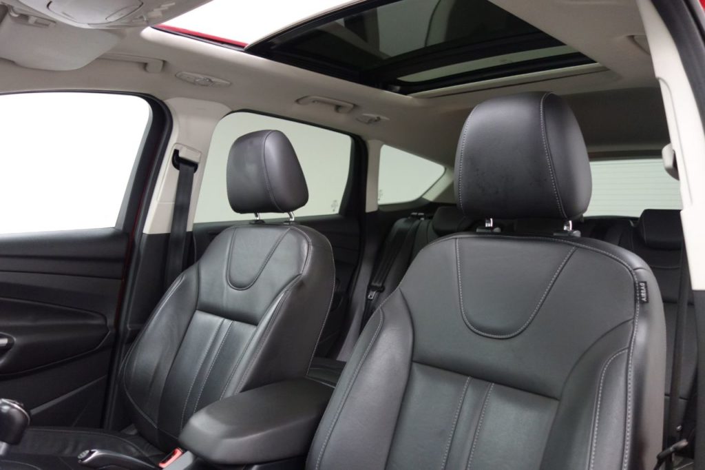 Used_2016_RED_FORD_KUGA_2