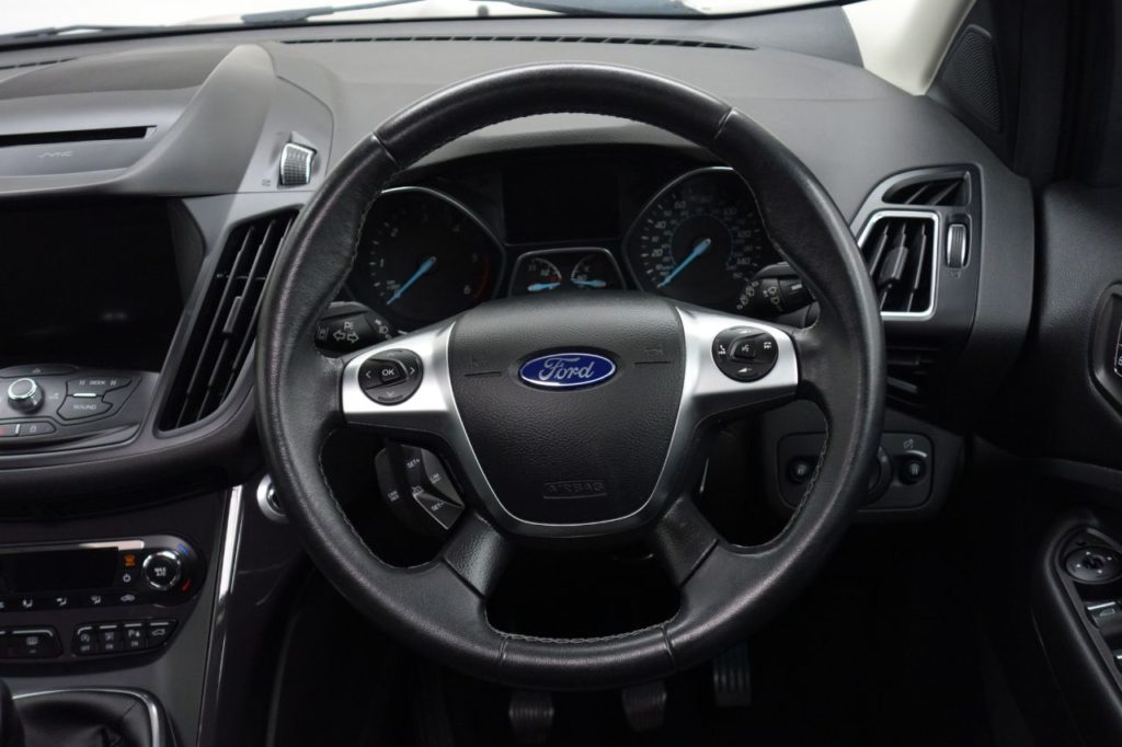 Used_2016_RED_FORD_KUGA_2