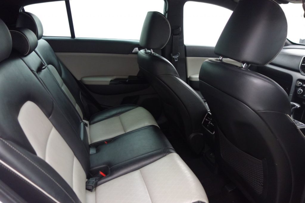 Used_2016_WHITE_KIA_SPORTAGE_2