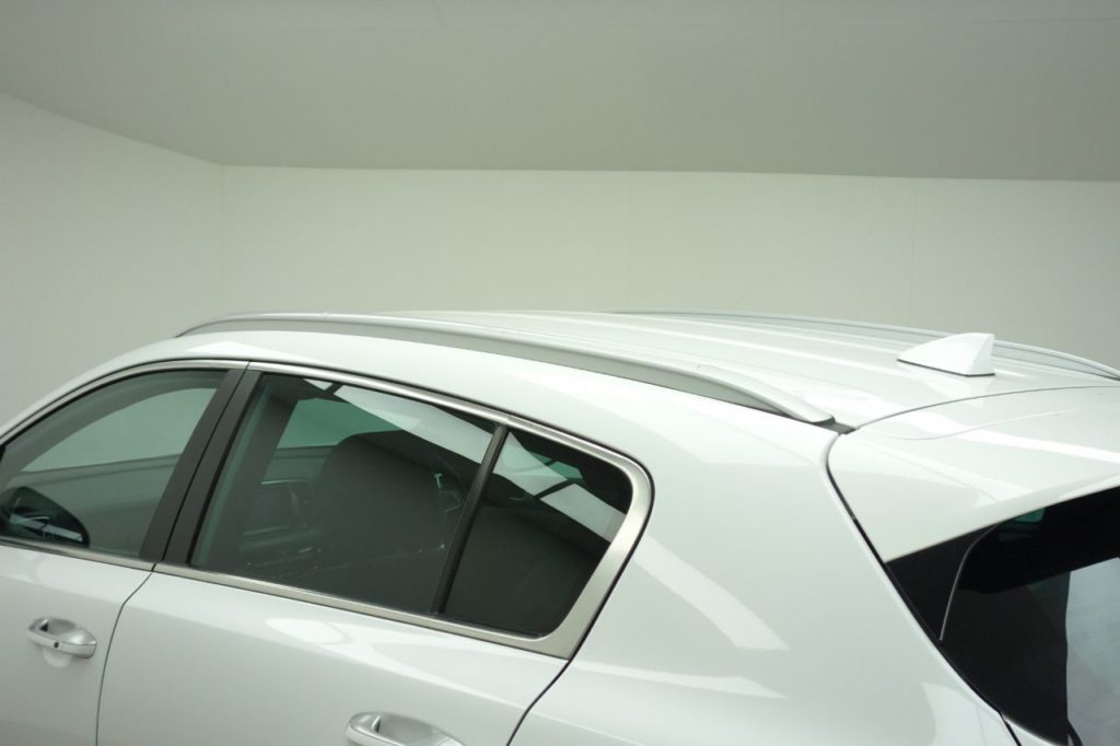 Used_2016_WHITE_KIA_SPORTAGE_2