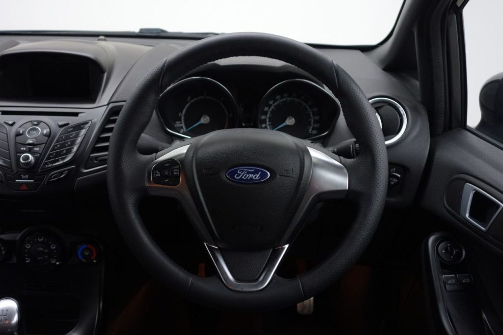 Used_2017_GREY_FORD_FIESTA_1