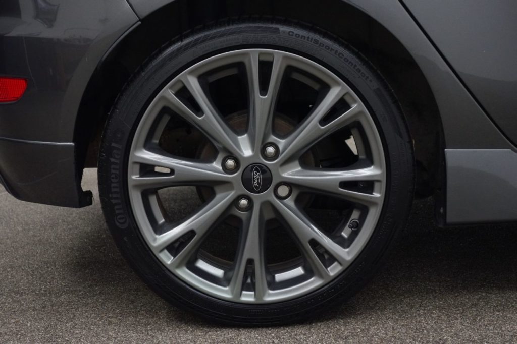 Used_2017_GREY_FORD_FIESTA_1