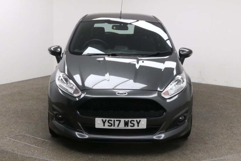 Used_2017_GREY_FORD_FIESTA_1