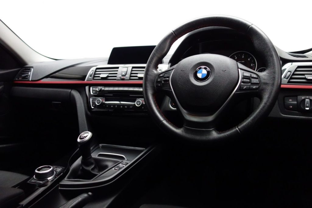 Used_2017_WHITE_BMW_3-SERIES_2