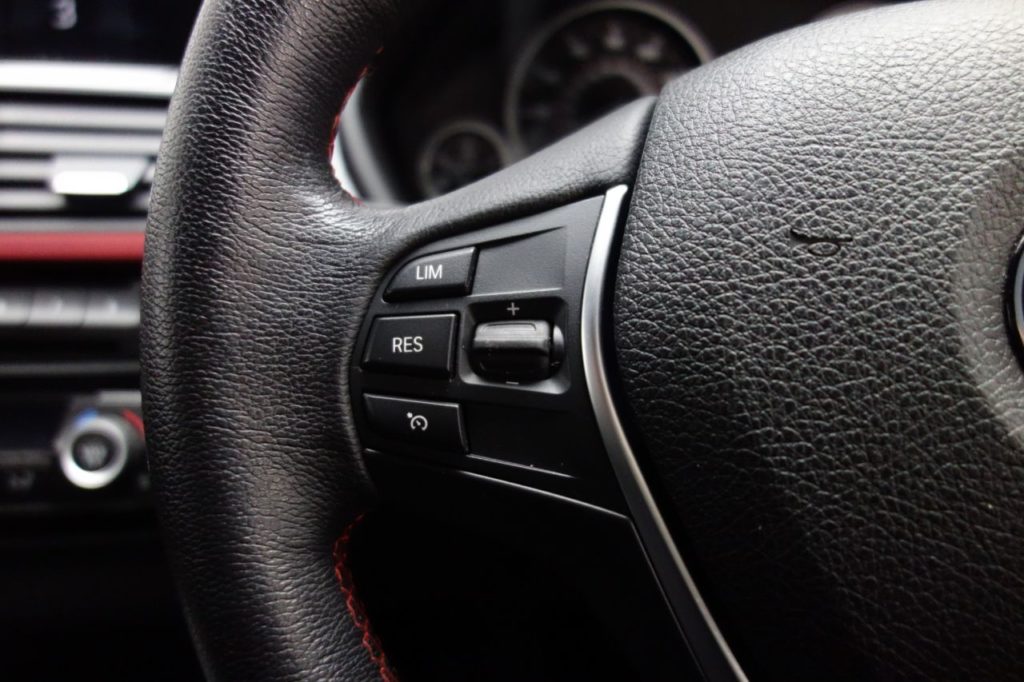 Used_2017_WHITE_BMW_3-SERIES_2