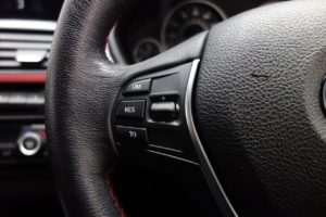 Used_2017_WHITE_BMW_3-SERIES_2