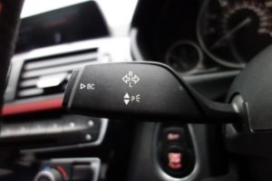 Used_2017_WHITE_BMW_3-SERIES_2