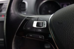 Used_2017_WHITE_VOLKSWAGEN_POLO_1