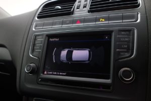 Used_2017_WHITE_VOLKSWAGEN_POLO_1