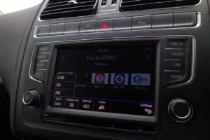 Used_2017_WHITE_VOLKSWAGEN_POLO_1