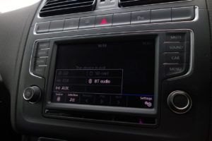 Used_2017_WHITE_VOLKSWAGEN_POLO_1