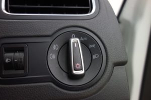 Used_2017_WHITE_VOLKSWAGEN_POLO_1