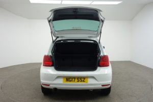 Used_2017_WHITE_VOLKSWAGEN_POLO_1