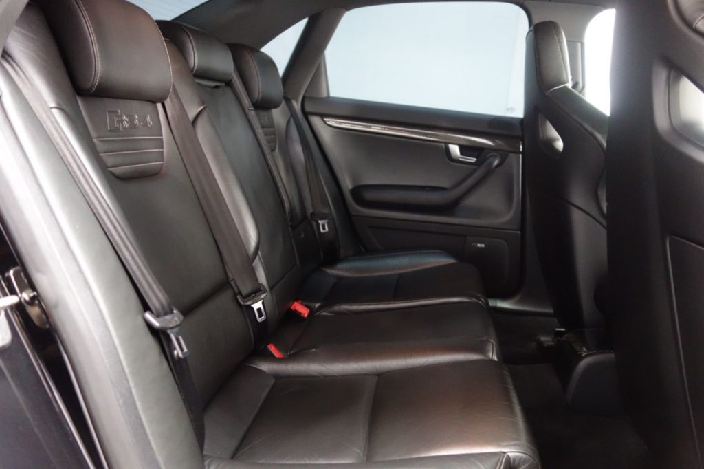 Used_2007_BLACK_AUDI_RS4_4