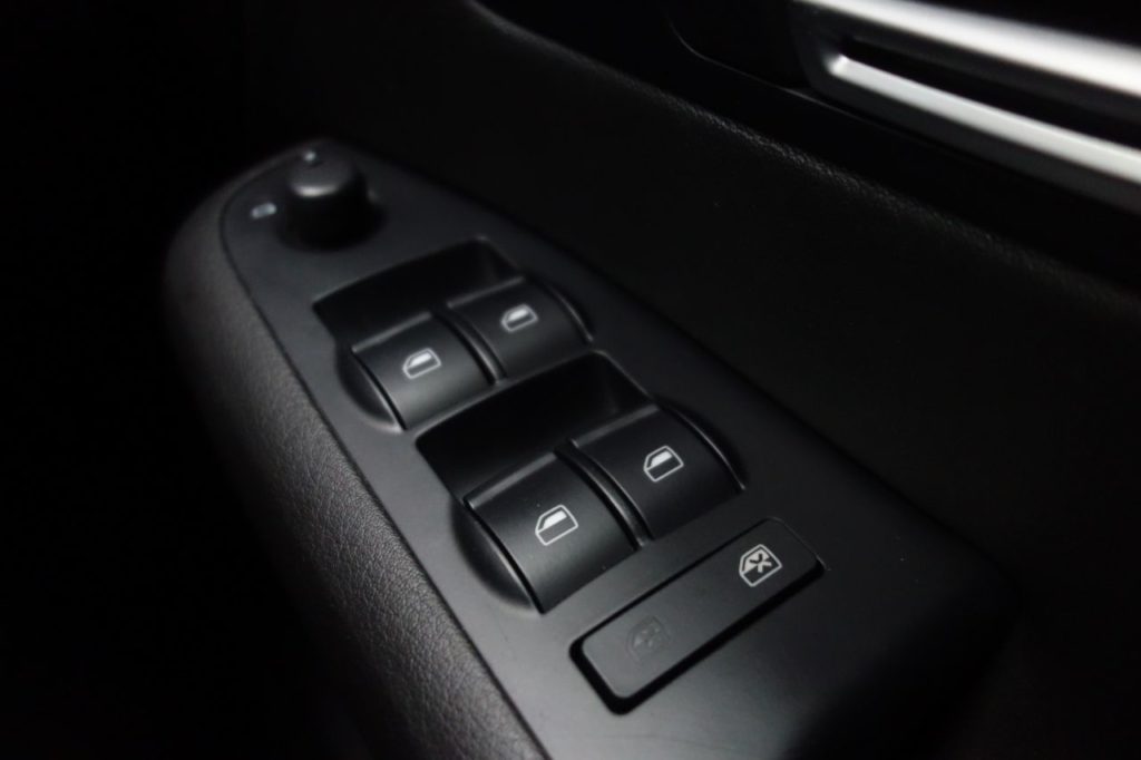 Used_2007_BLACK_AUDI_RS4_4