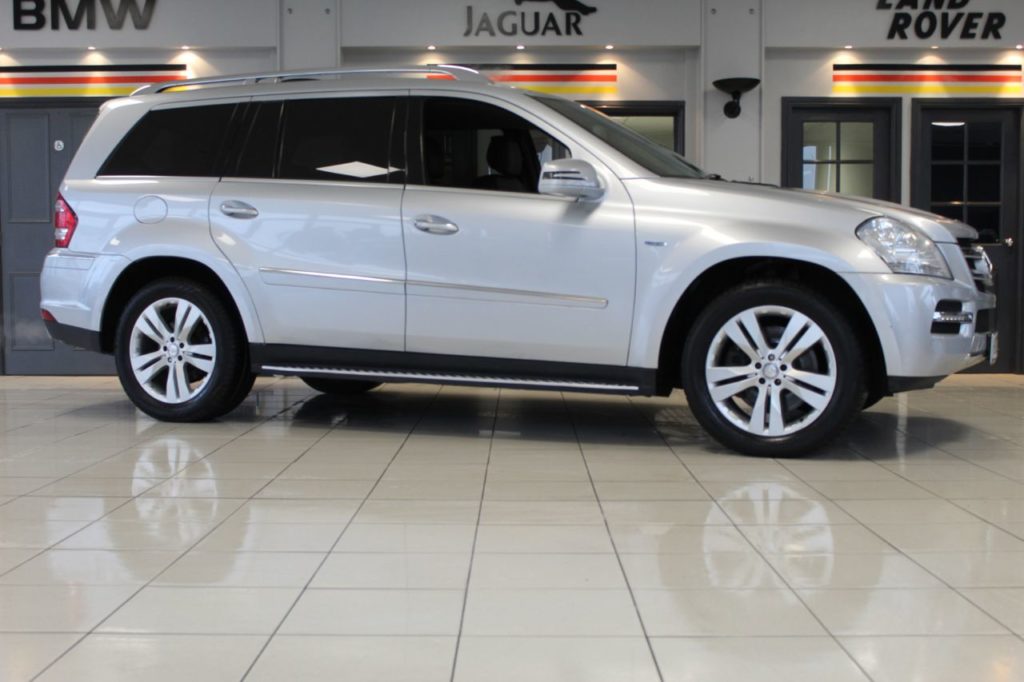 Used 2012 SILVER MERCEDES-BENZ GL CLASS Estate 3.0 GL350 CDI BLUEEFFICIENCY 5d 265 BHP (reg. 2012-07-12) for sale in Cheadle