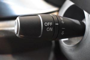 Used_2013_WHITE_ALFA-ROMEO_GIULIETTA_2