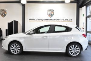 Used_2013_WHITE_ALFA-ROMEO_GIULIETTA_2