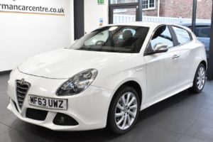 Used_2013_WHITE_ALFA-ROMEO_GIULIETTA_2