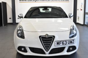 Used_2013_WHITE_ALFA-ROMEO_GIULIETTA_2