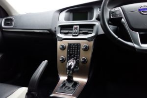 Used_2014_BLACK_VOLVO_V40_1