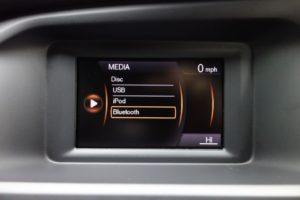 Used_2014_BLACK_VOLVO_V40_1
