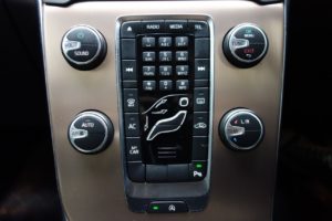 Used_2014_BLACK_VOLVO_V40_1