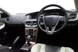Used_2014_BLACK_VOLVO_V40_1