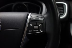 Used_2014_BLACK_VOLVO_V40_1