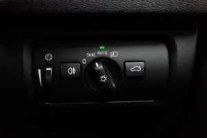 Used_2014_BLACK_VOLVO_V40_1