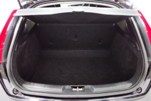 Used_2014_BLACK_VOLVO_V40_1