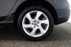 Used_2014_BLACK_VOLVO_V40_1