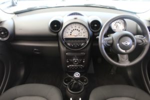 Used_2014_WHITE_MINI_COUNTRYMAN_1