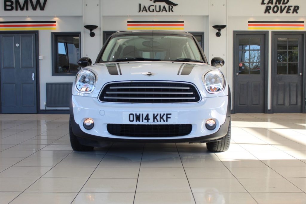 Used_2014_WHITE_MINI_COUNTRYMAN_1