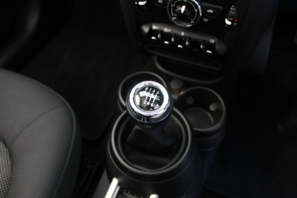Used_2014_WHITE_MINI_COUNTRYMAN_1