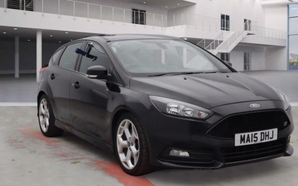 Used 2015 BLACK FORD FOCUS Hatchback 2.0 ST-2 TDCI 5d 183 BHP (reg. 2015-03-10) for sale in Chadderton