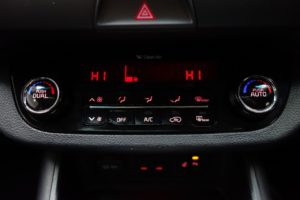 Used_2015_BLACK_KIA_SPORTAGE_2
