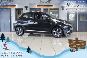 Used 2015 BLACK TOYOTA AYGO Hatchback 1.0 VVT-I X-CLUSIV 5d 69 BHP (reg. 2015-04-27) for sale in Cheadle