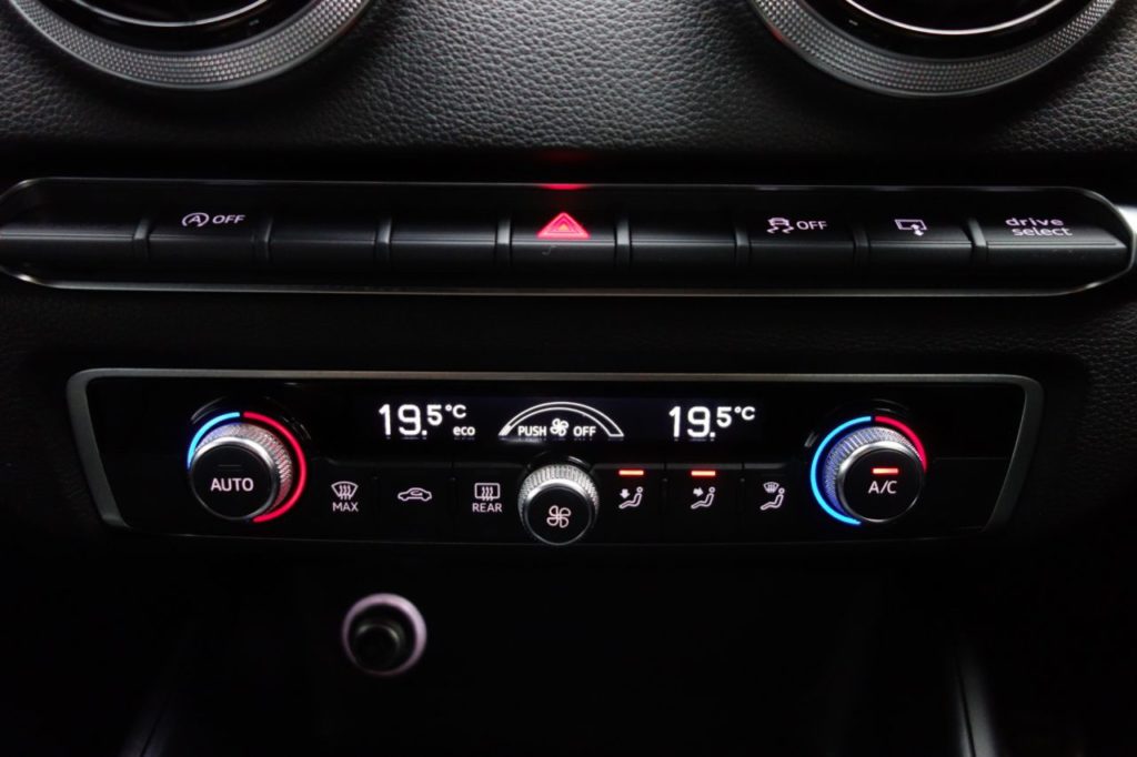 Used_2016_BLACK_AUDI_A3_1